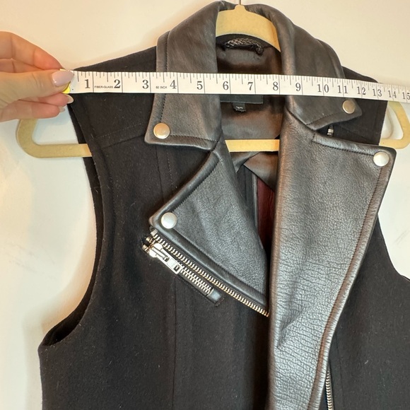Mackage Sleeveless Jacket w/ Leather Collar | Black | Size XS - Picture 5 of 17